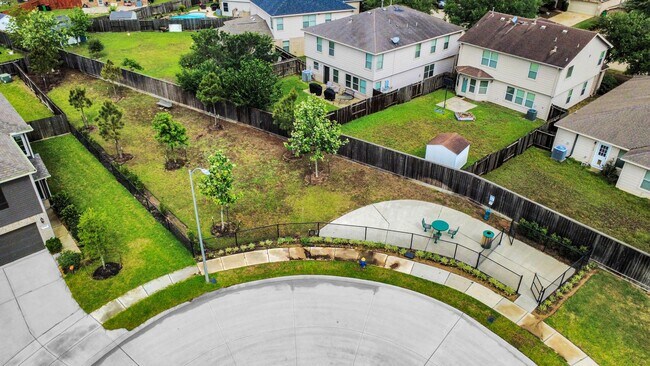 Building Photo - 7027 Cedar Breeze Ct