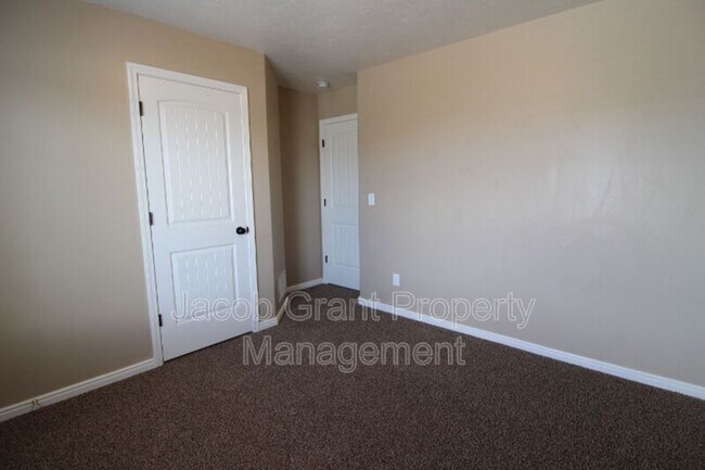 Building Photo - 5361 Barton Ln