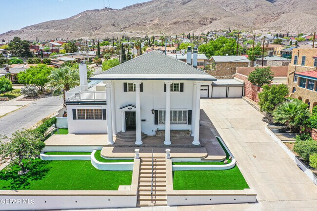 Building Photo - 1701 Elm St