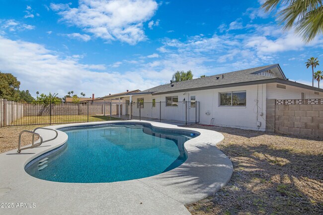 Building Photo - 8426 E Monterey Way