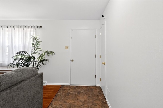 Building Photo - 354 Burncoate Dr