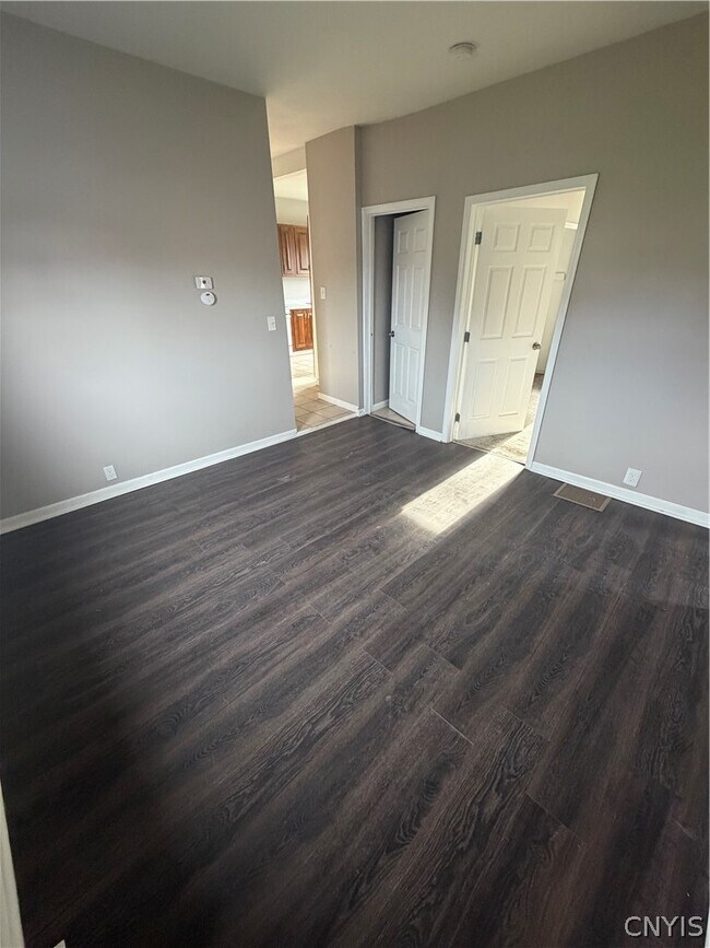 Building Photo - 214 Rowland St