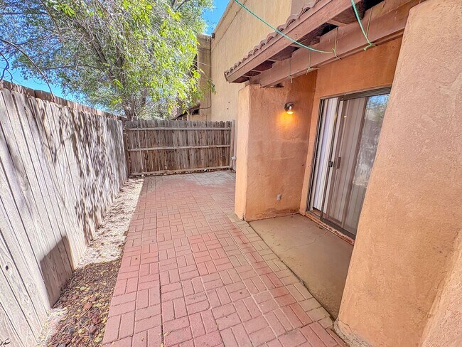 Building Photo - 4016-4022 North Calle Grande