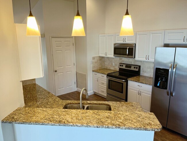 Building Photo - ANNUAL RENTAL: 3 Bedroom Single Family Home in North Naples