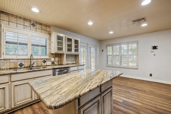 Building Photo - 17119 Terra Rosa