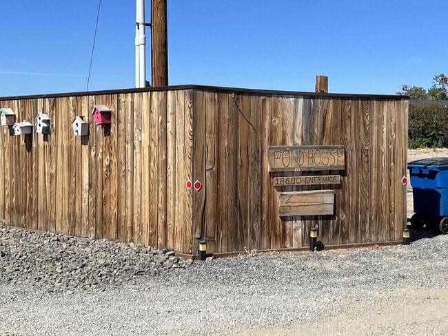 Building Photo - 18600 Couch Market Rd