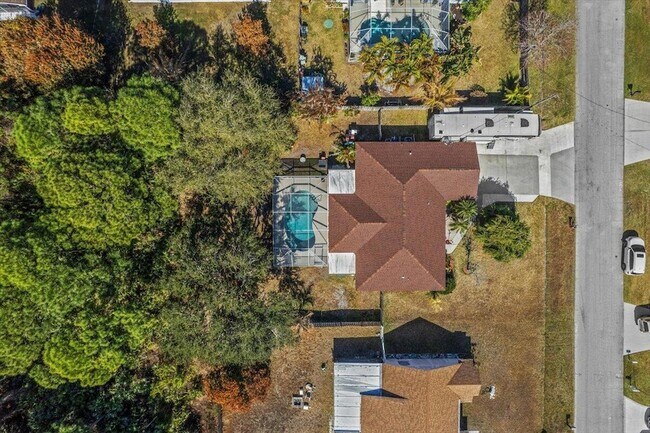 Building Photo - 1960 SE Bowie St