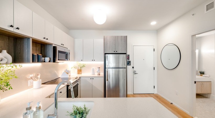 Building Photo - 215 Grove St