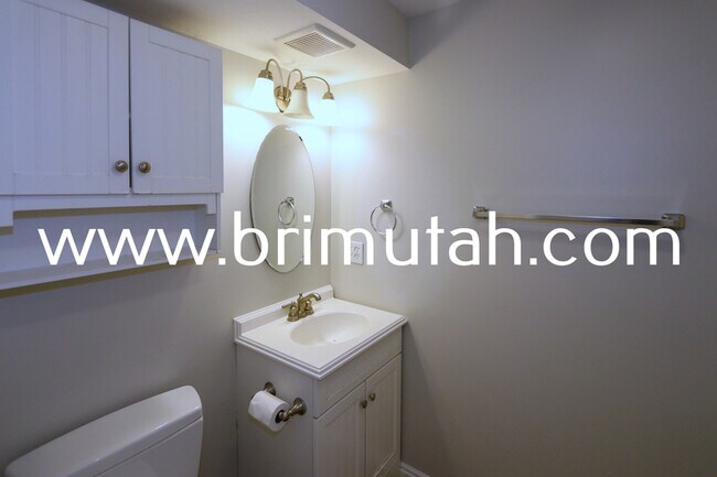 Building Photo - 3799 S 2235 E