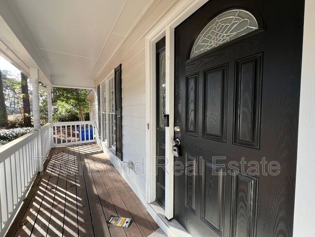 Building Photo - 1950 Merrimac Dr