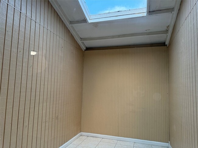 Building Photo - 12712 Sunset Dune Dr