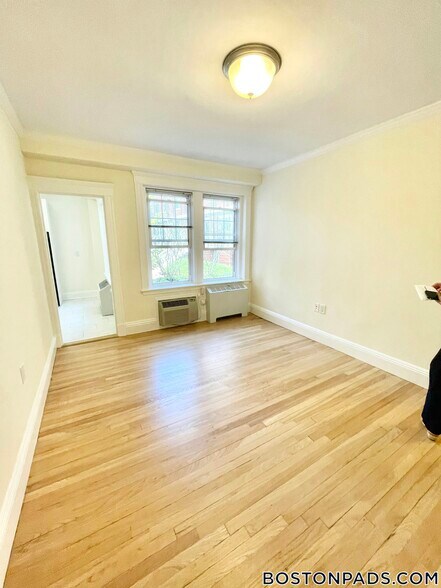 Building Photo - 24 Chauncy St