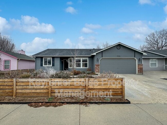 Primary Photo - 10266 W Silver City St