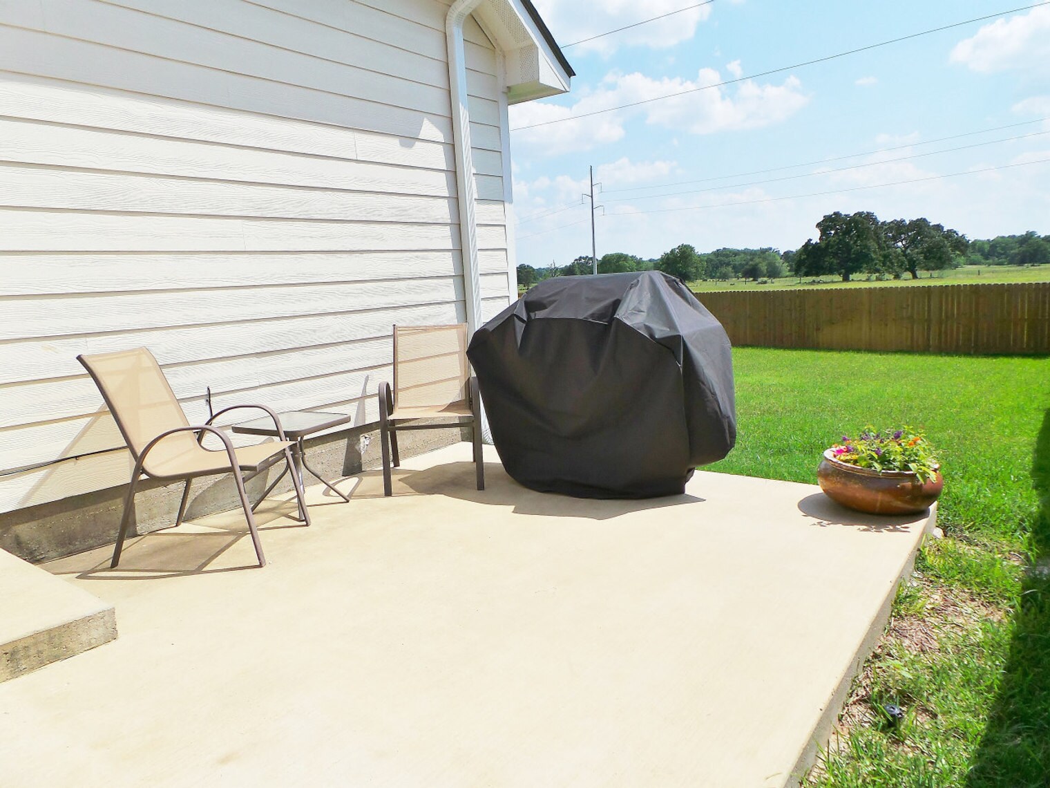 Building Photo - 1002 Venice Dr