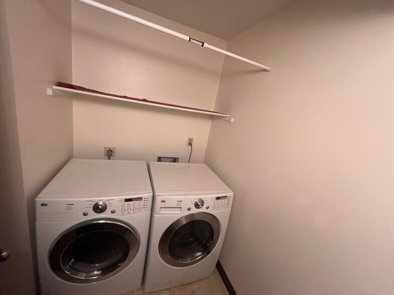 Washer and Dryer - 3714 Oro Blanco Dr