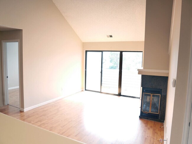 Building Photo - 7468 S Alkire St