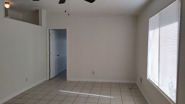 Building Photo - 6204 Pinetree Ave