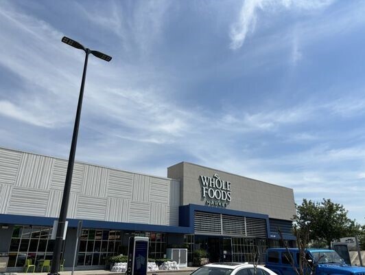 Building Photo - 207 E 38th St