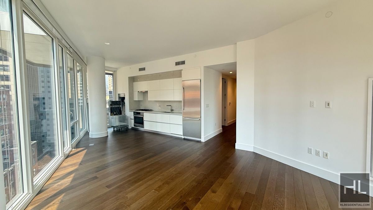Building Photo - East 44th Street