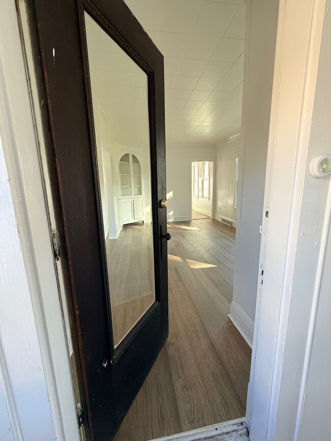 Building Photo - 1352 S 59th St