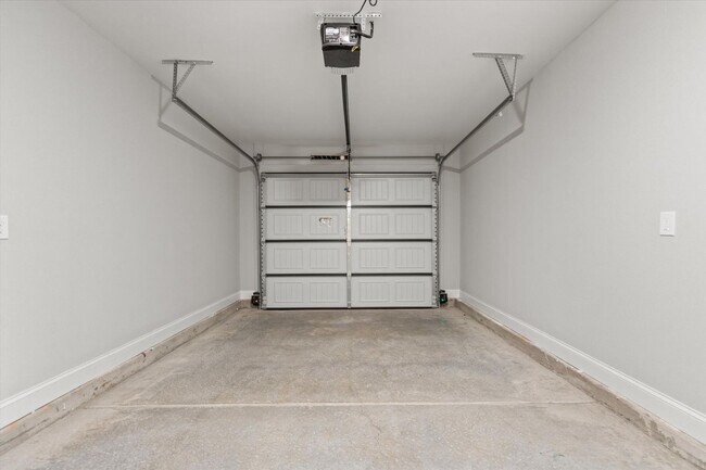 Building Photo - "Brand-New Townhome Awaits!"