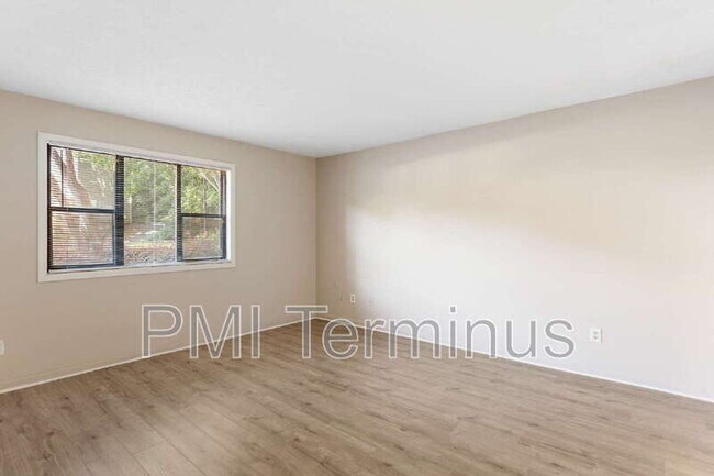 Building Photo - 2672 Moss Ln