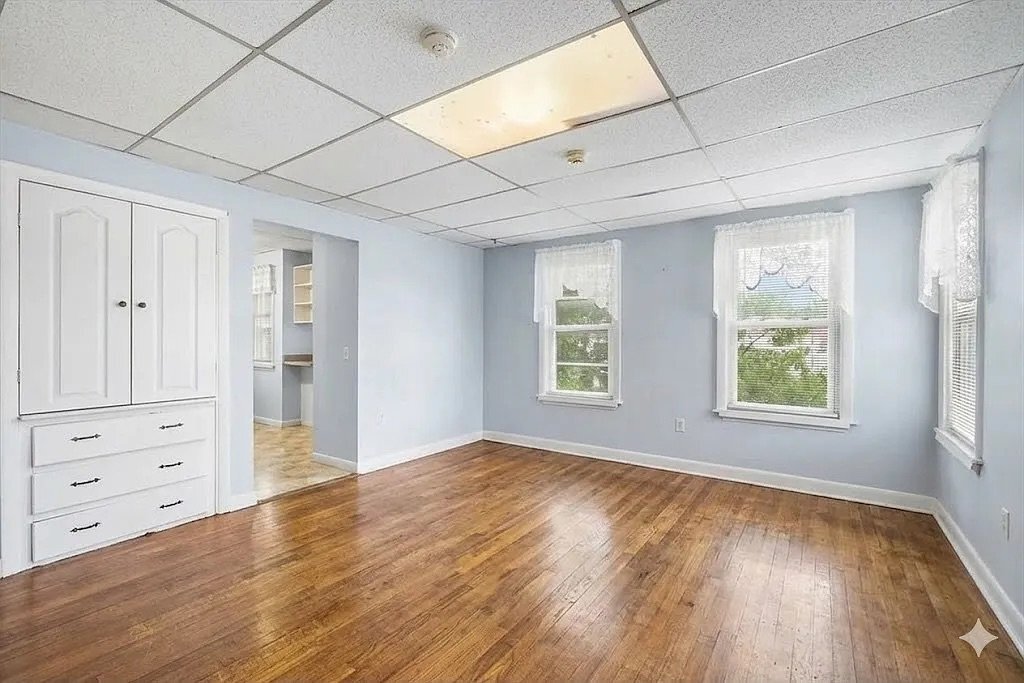 Building Photo - 7 Cross St