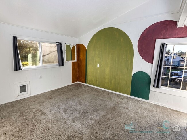 Building Photo - Beautiful River-View Home Near Downtown Warrenton