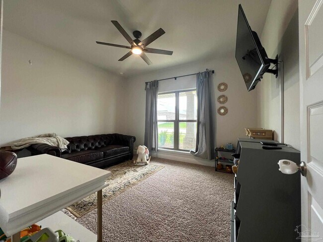 Building Photo - 8026 Burnside Lp