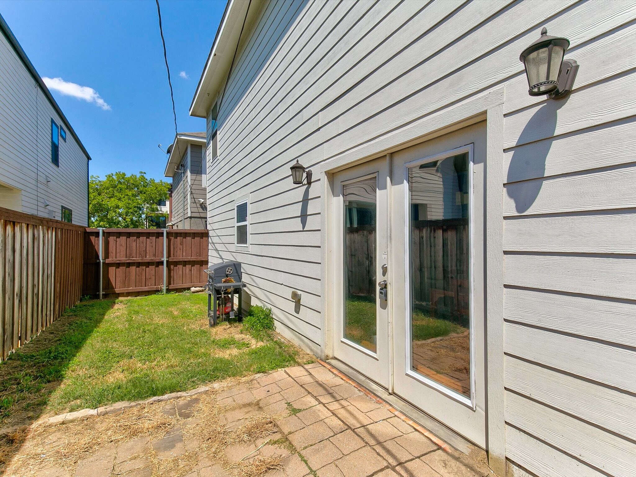 Building Photo - 2313 W Devitt St