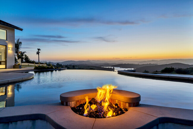 Building Photo - 14692 Ranch Trail Dr