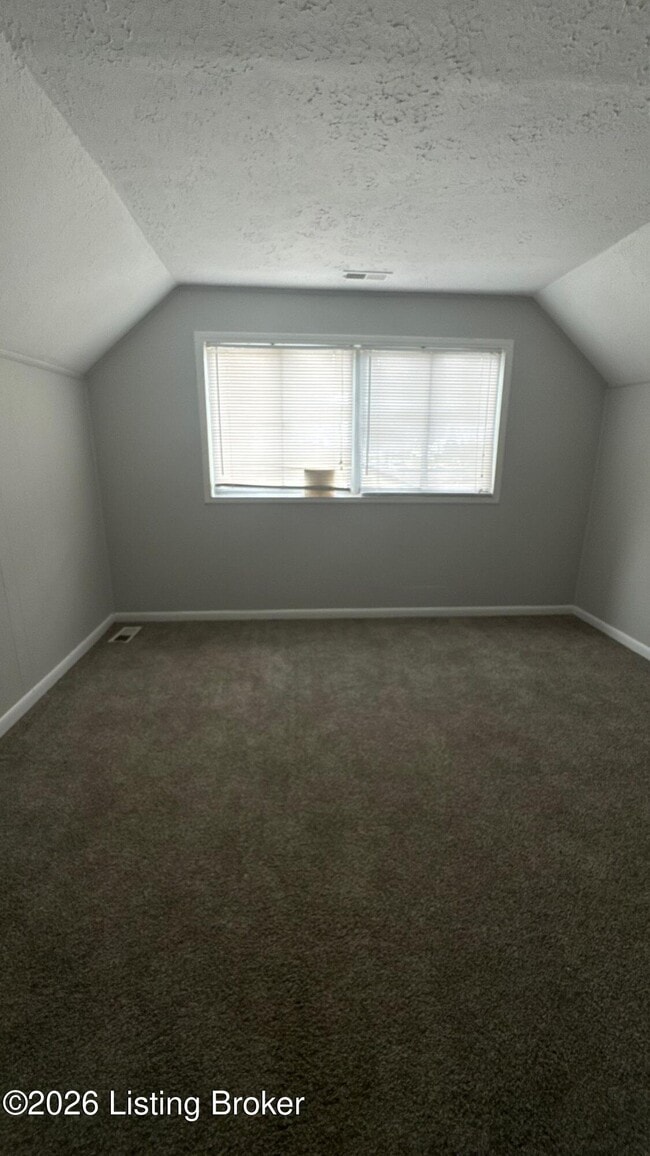 Building Photo - 3122 Commander Dr