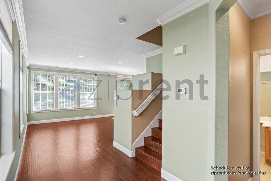 Building Photo - 5536 Cooney Pl