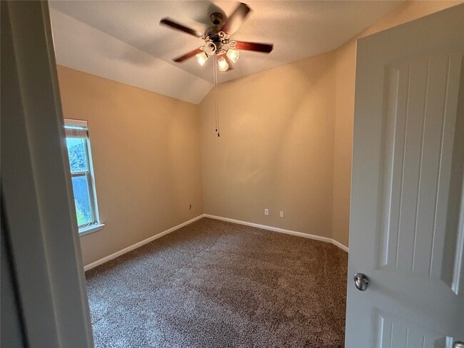 Building Photo - 98 Black Swan Pl