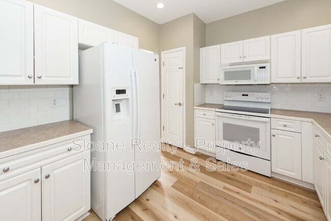 Building Photo - 112 Tanglewood Cir
