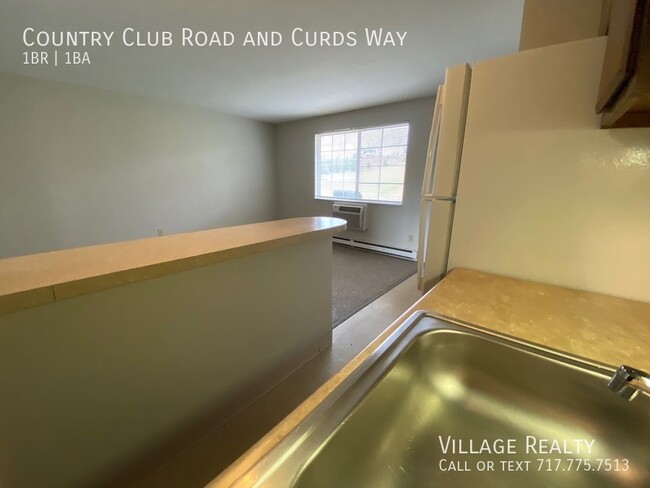 Building Photo - 681 Country Club Rd