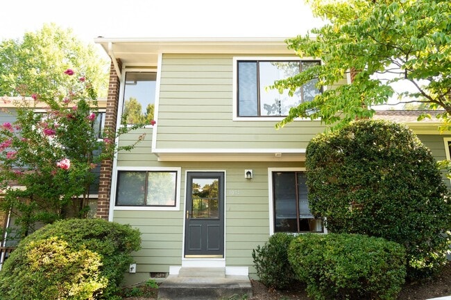 Building Photo - 1054 Cheshire Ct