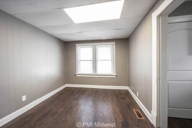 Building Photo - 1346 Burdsal Pkwy