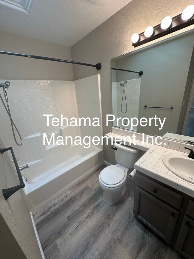 Building Photo - Beautiful 3 bedroom 2 bath home in Redding, CA