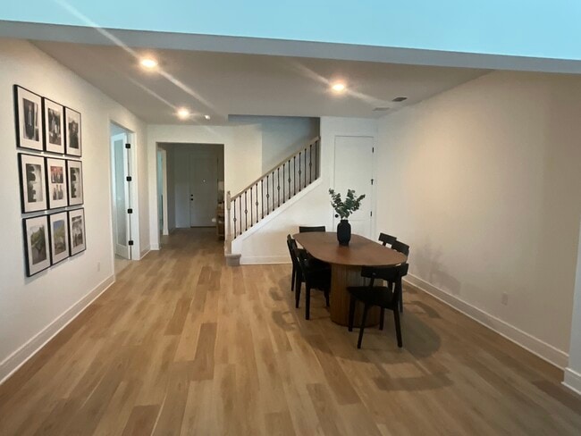 Building Photo - 15338 Willow Ridge Dr
