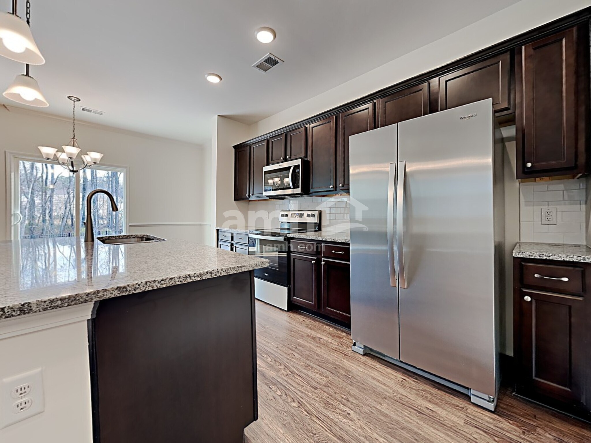 Building Photo - 126 Thatchet Dr