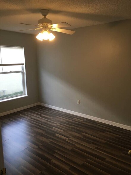 Building Photo - 15937 Wilkinson Dr