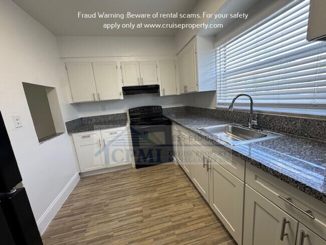 Building Photo - 3720 SW 59th Ave