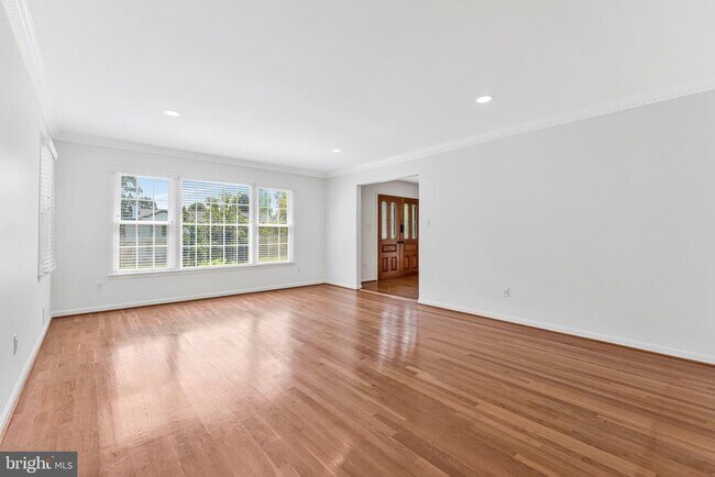 Building Photo - 7730 Falstaff Rd