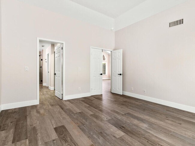 Building Photo - Rancho Del Oro Home