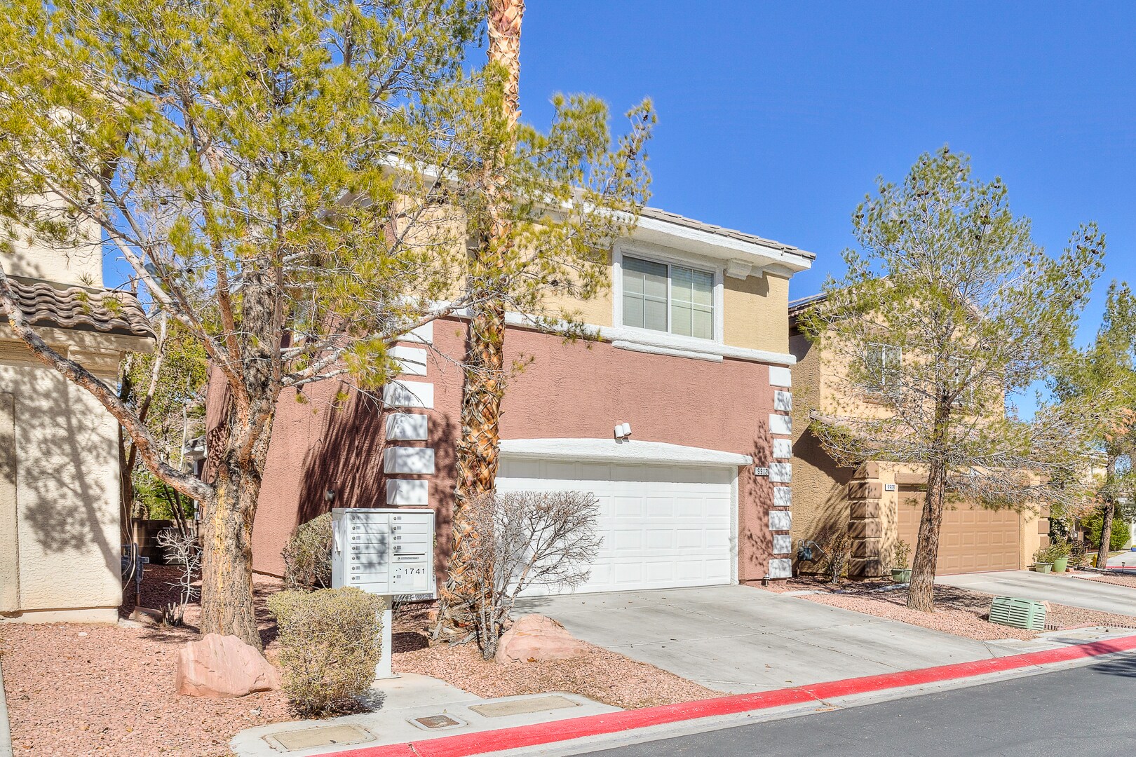 Building Photo - 9912 Via Toro Ave