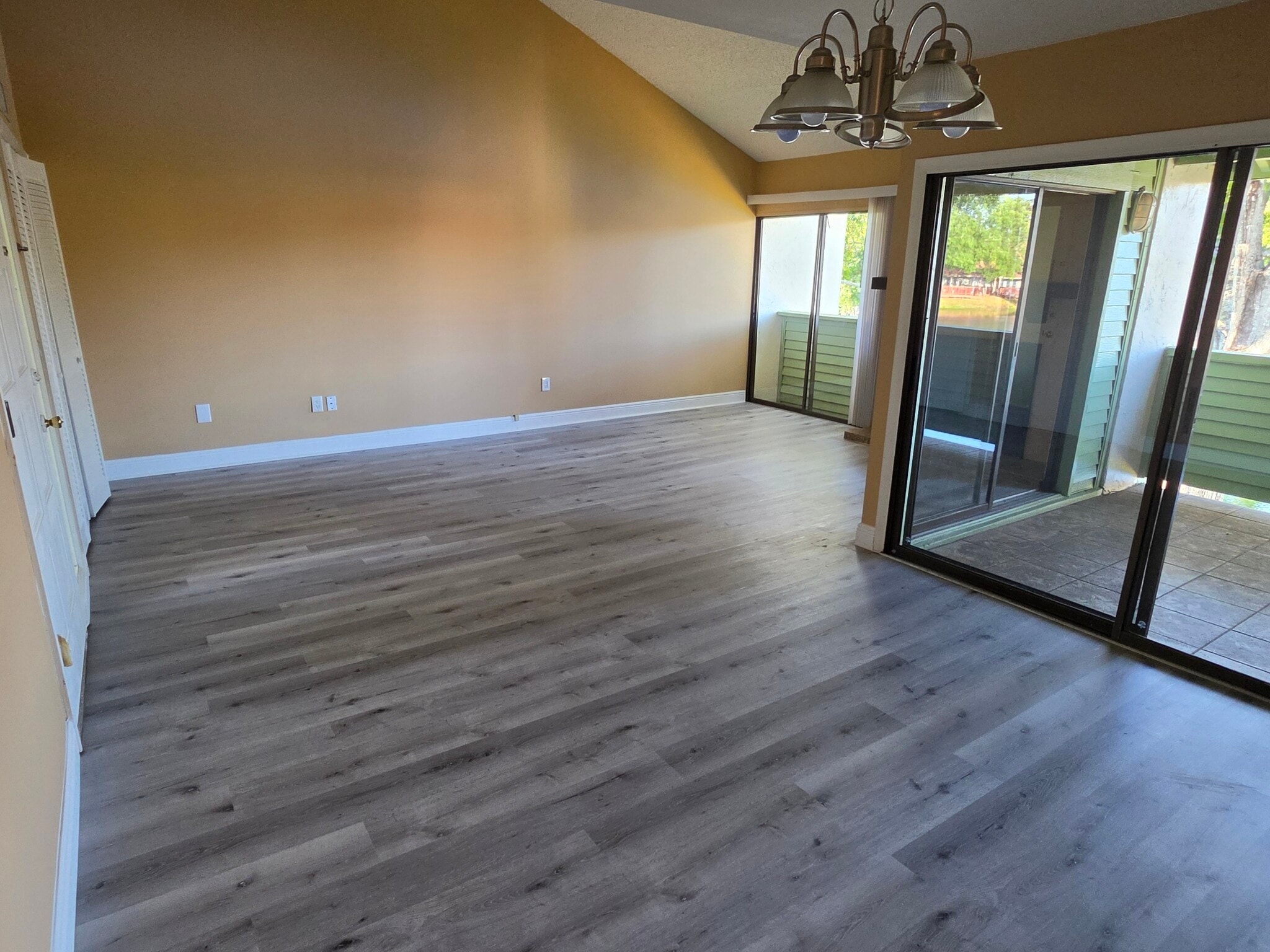 Building Photo - 4158 Pinelake Ln