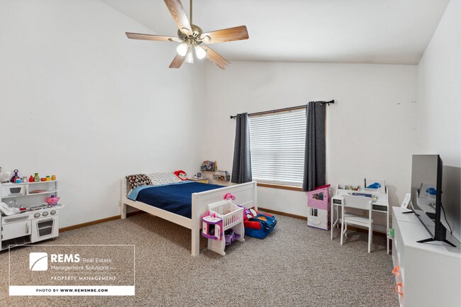 Building Photo - 815 Island Ct