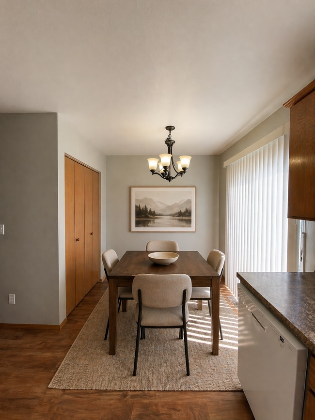 Building Photo - Hug3413(CWP)