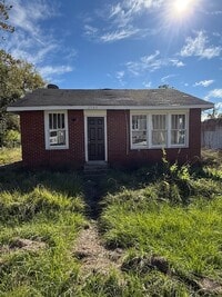 Building Photo - 2722 Ontario St